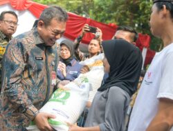 Pemkab Purwakarta Gelar Gerakan Pangan Murah, 5 Ton Beras Langsung Ludes