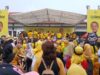 Stadion Purnawarman Menguning! Ribuan Emak-emak Meriahkan Senam Sehat HUT Ke-60 Partai Golkar